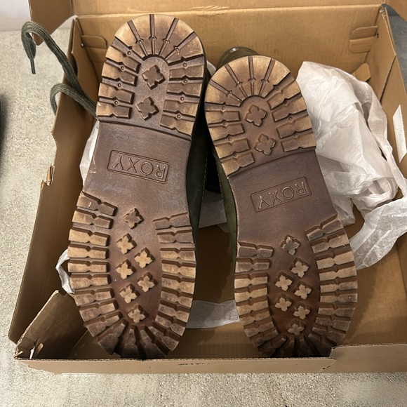 Roxy Aldean Olive Combat Boot - Picture 6 of 6